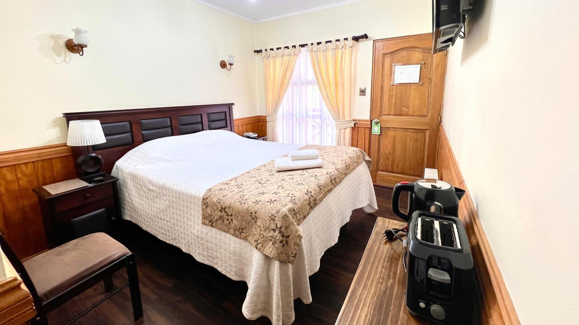 Hostal Loreto Belen Puerto Natales Esterno foto